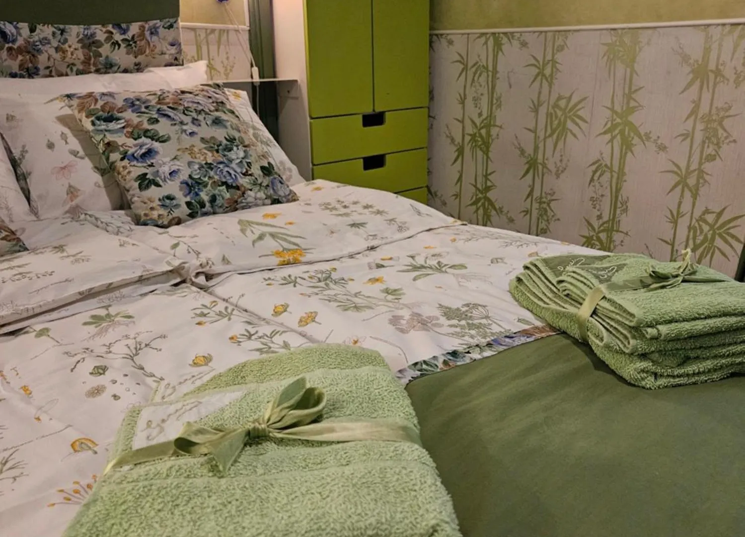 Guest house Green Room Geraci Naples Italy